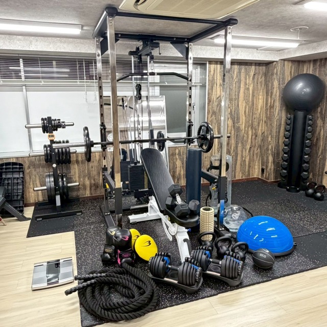 REAL WORKOUT 西荻窪店のトレーニングスペース